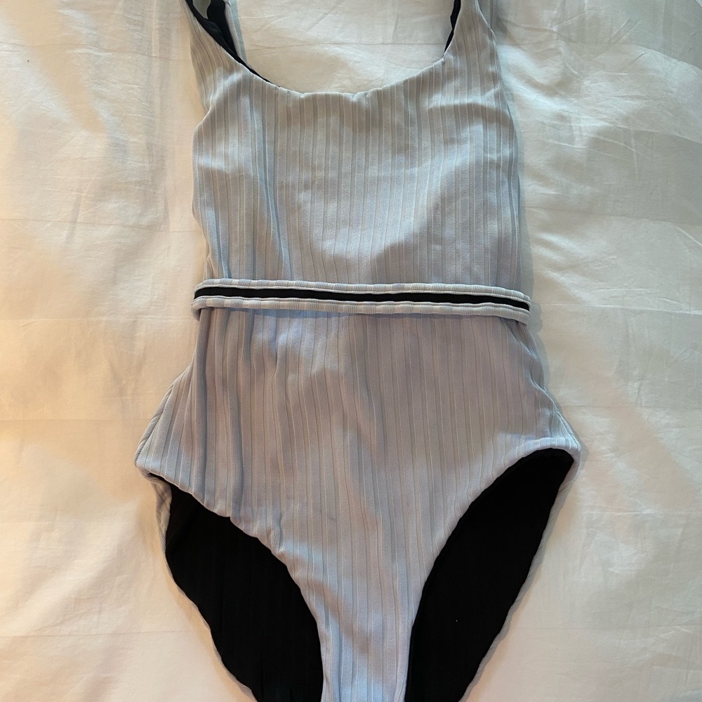 Solid & Striped The Annamarie Reversible One Piec… - image 7